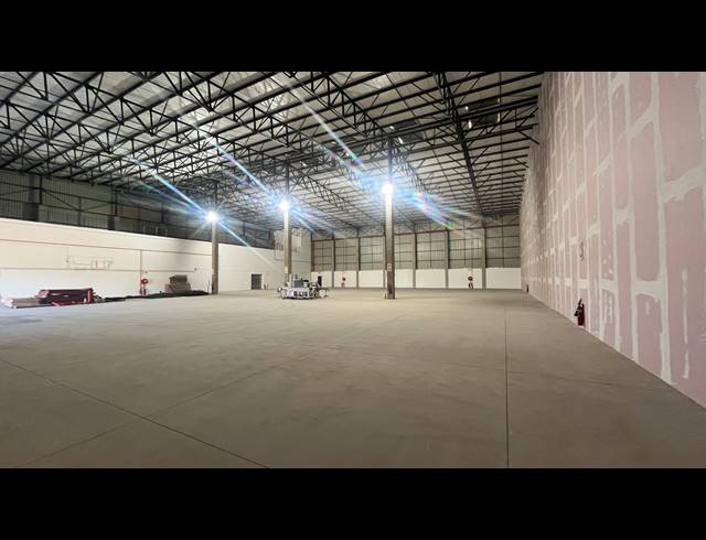 3,743M² WAREHOUSE TO LET IN SPARTAN